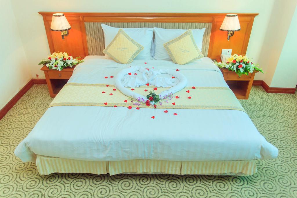 หมี่ จา ริเวอร์ไซด์ โฮเทล Hotel กว๋างหงาย ภายนอก รูปภาพ